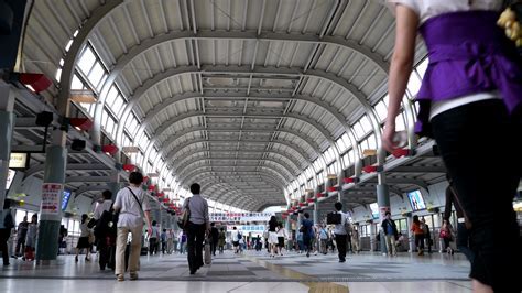 池袋駅 スーパー と 未来の都市生活